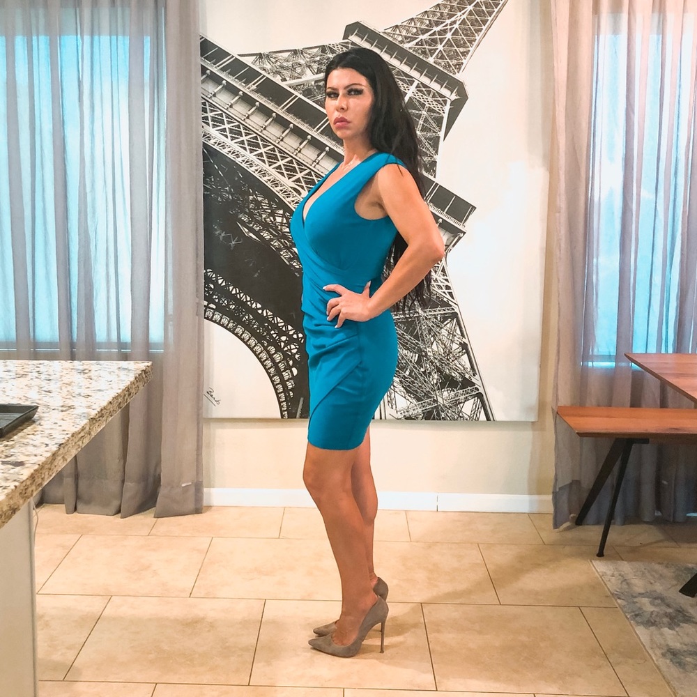 Adelyn  Rae Gorgeous almost new dress